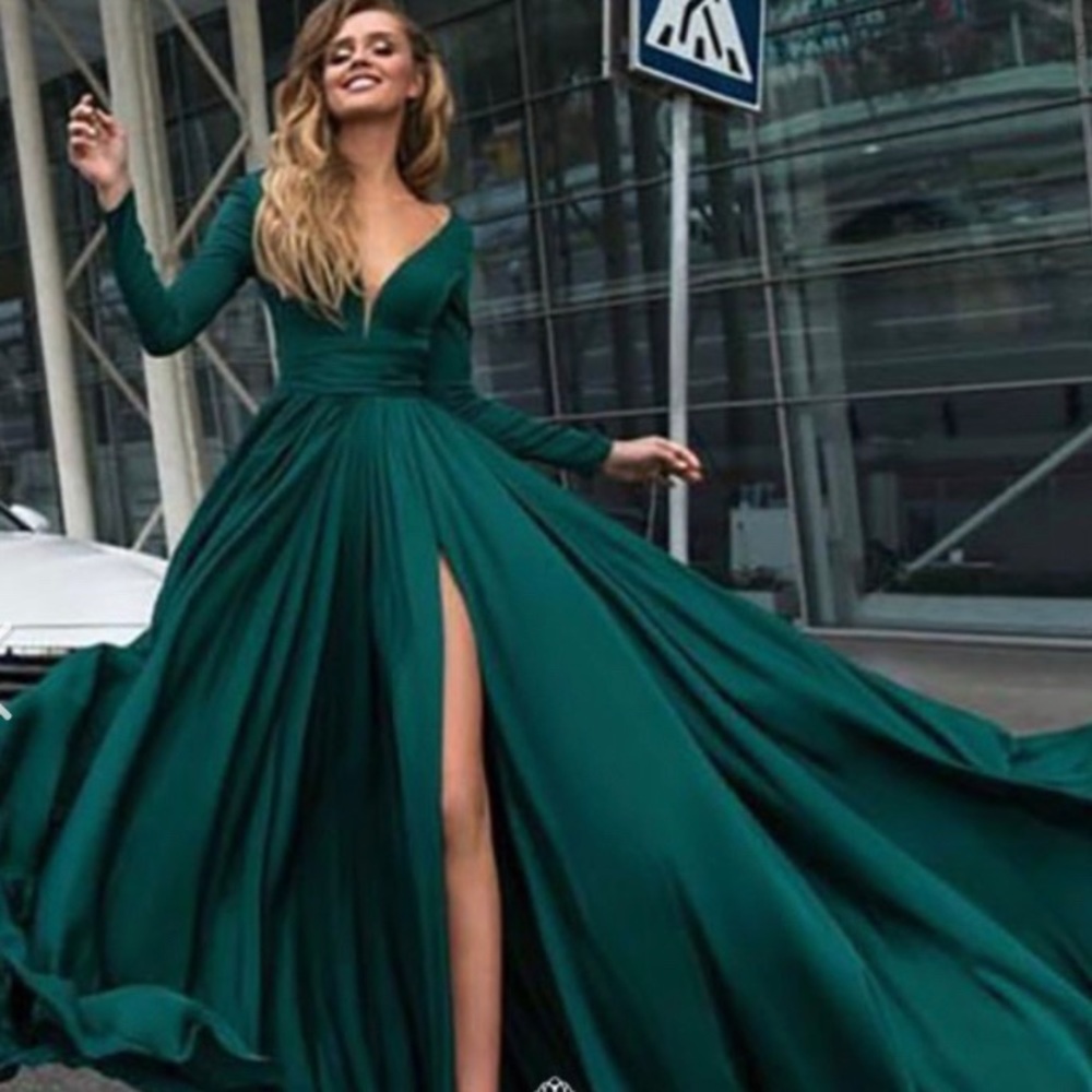 Simple Hunter Green Long Sleeve Slit Prom Dress